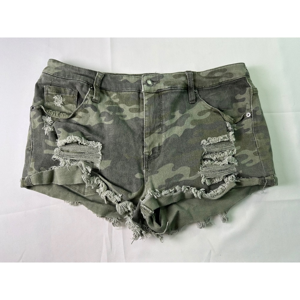 Mossimo Supply Co. Women's Camouflage Distressed Jean Shorts - Green